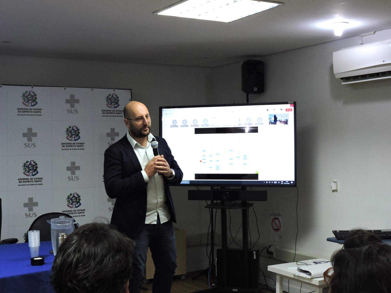 Vinícius palestrando